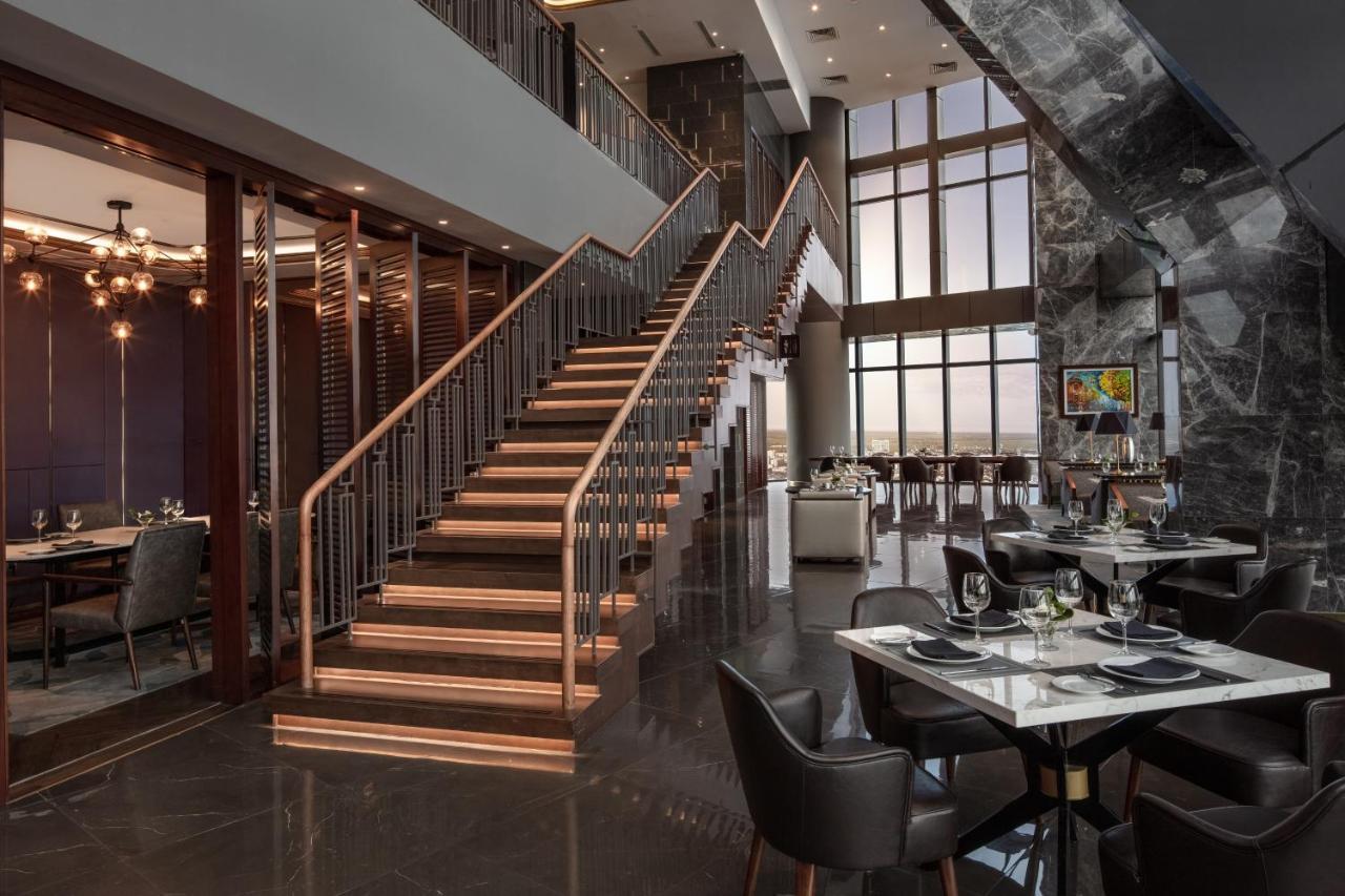 Melia Vinpearl Hue Hotel Luaran gambar The restaurant's interior